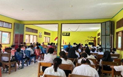 SMPN Tujuh Maret Hadakewa Gelar Penerimaan Raport Semester Genap, di Selingi Hiburan Siswa-Siswi Tahun 2025